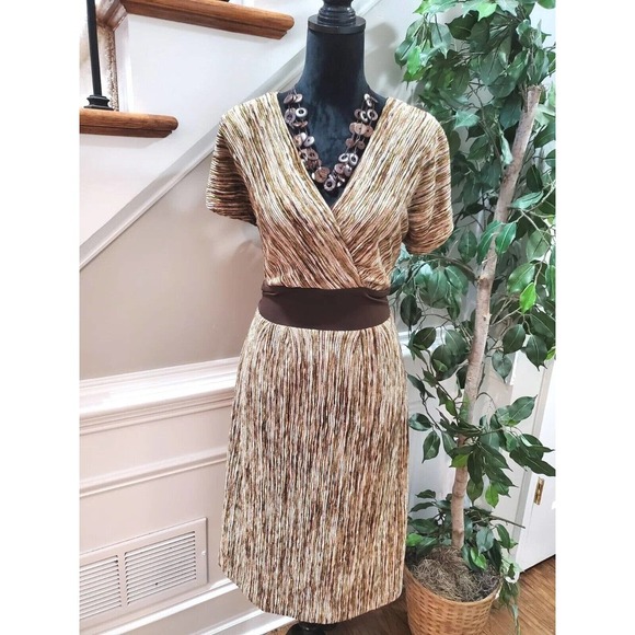 Rabbits Designs Women's Brown Polyester V-Neck Short Sleeve Knee Length Dress 12 - Picture 1 of 11